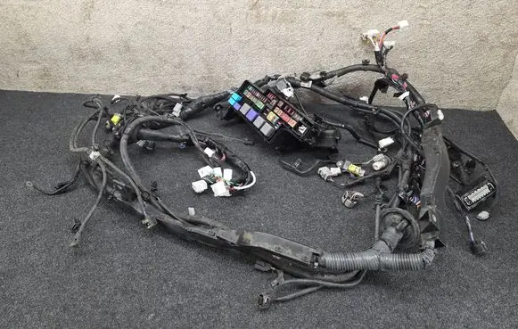 Toyota Hilux VIII Engine installation wiring loom 8211AKK140 82119KK130