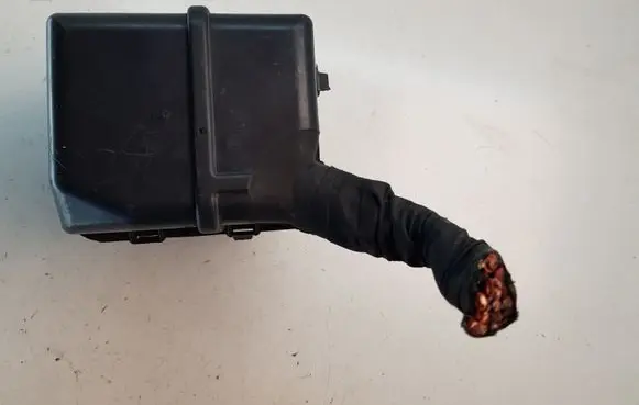 Volkswagen PASSAT B7 Fuse module 013949781 1K0971910B