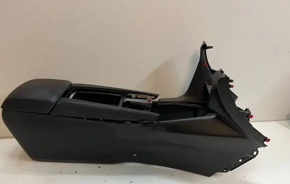 Mazda 3 III Center console BADE64321