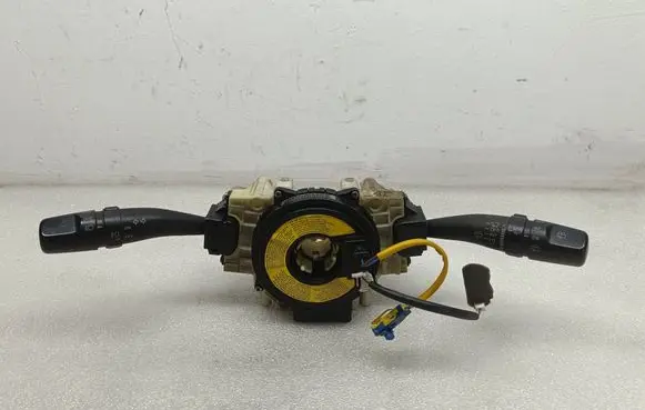KIA Sorento Wiper turn signal indicator stalk/switch 020607