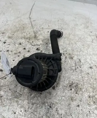 Volkswagen Golf IV Secondary air pump 06A959253