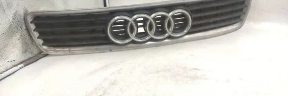 Audi A4 S4 B5 8D Front grill 8D0853651R