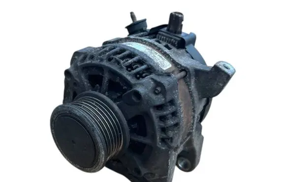 Toyota Auris E180 Generator/alternator 270600N100