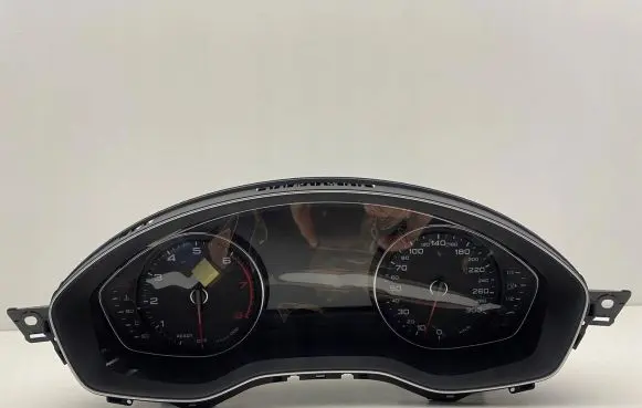 Audi A5 Speedometer (instrument cluster) 8W6920700B