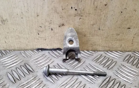 Audi A6 C7 Fuel Injector clamp holder 059216J