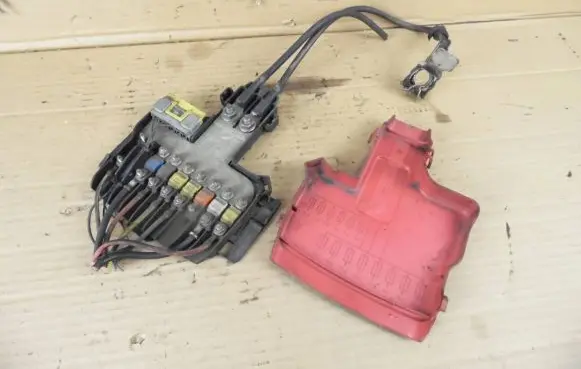 Citroen C4 I Picasso Positive cable (battery)
