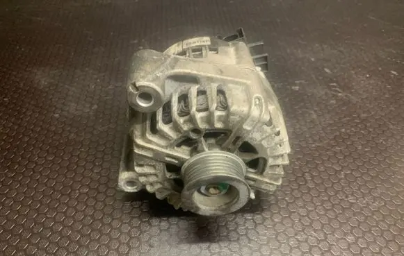 BMW 5 E60 E61 Generator/alternator FG18S019