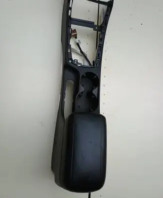 Hyundai i30 Glove box central console 