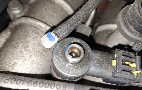 Alfa Romeo 159 Fuel injector 0445110243