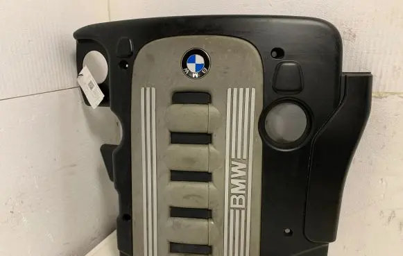 Engine cover (trim)