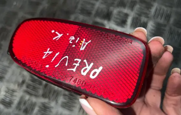 Toyota Previa (XR30, XR40) II Rear tail light reflector 