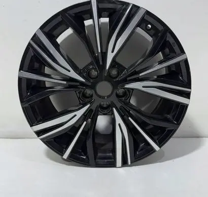 Nissan X-Trail T32 R18 alloy rim 6PA4J