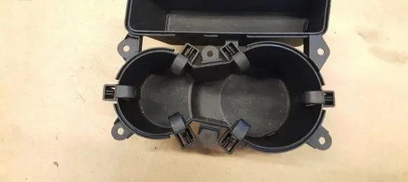 Cup holder front