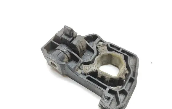 BMW 5 F10 F11 Radiator mount bracket 7575248