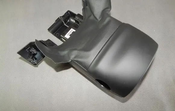 Steering wheel column trim