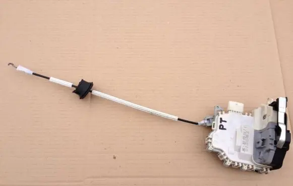 Audi A4 S4 B8 8K Rear door lock 8K0839016C