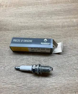 Renault Laguna III Spark plug 7700500180