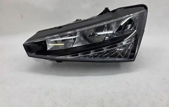 Skoda Scala Headlight/headlamp 657941015