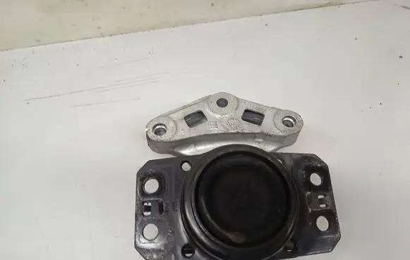 Peugeot 5008 Engine mount bracket 9655922980