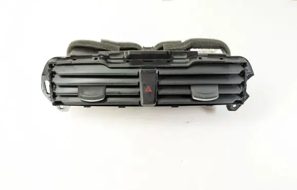 Ford Fusion II Dash center air vent grill DS7319K617
