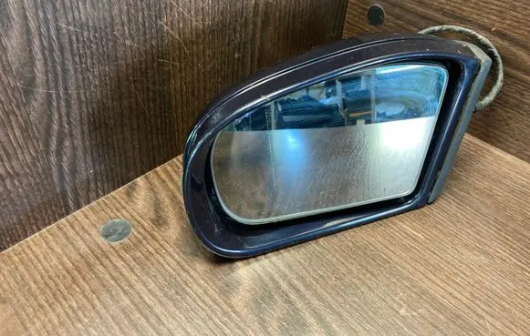 Mercedes-Benz C W203 Front door electric wing mirror 413133417