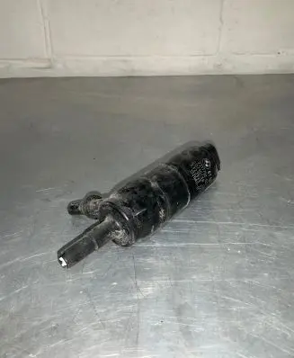 BMW 7 F01 F02 F03 F04 Headlight washer pump 7217792