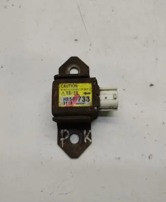 Mitsubishi Outlander Airbag deployment crash/impact sensor WR587733