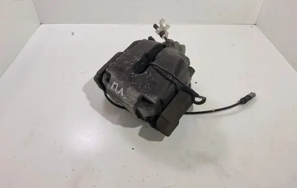 BMW 5 F10 F11 Front brake caliper 6024330