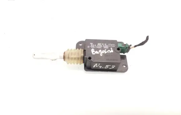 Audi A3 S3 8L Tailgate boot lock/latch motor 8L0827833