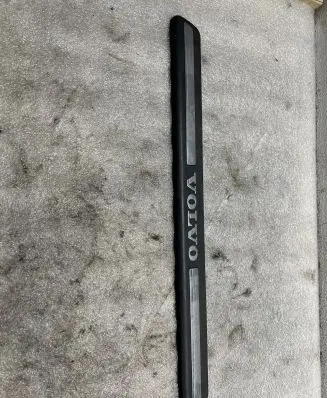 Volvo V70 Side skirt rear trim 8659960