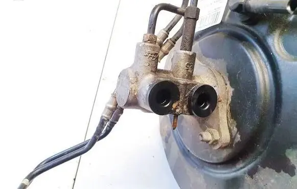 Opel Zafira B Master brake cylinder