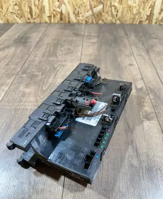Mercedes-Benz CLS C219 SAM control unit 2115455201 5DK00804717 00000633315