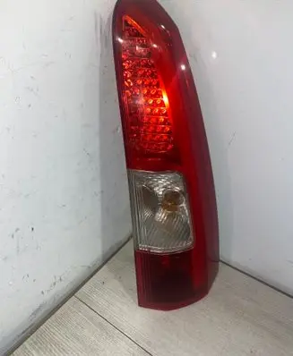 Volvo V70 Rear/tail lights 160986