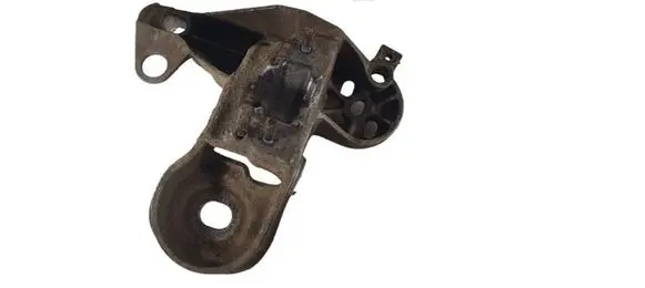 Audi A4 S4 B7 8E 8H Engine mounting bracket 8E0199352N