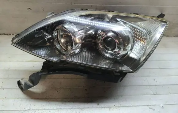 Honda CR-V Headlight/headlamp