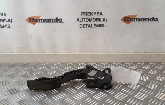 Toyota Auris 150 Accelerator throttle pedal 7811002020