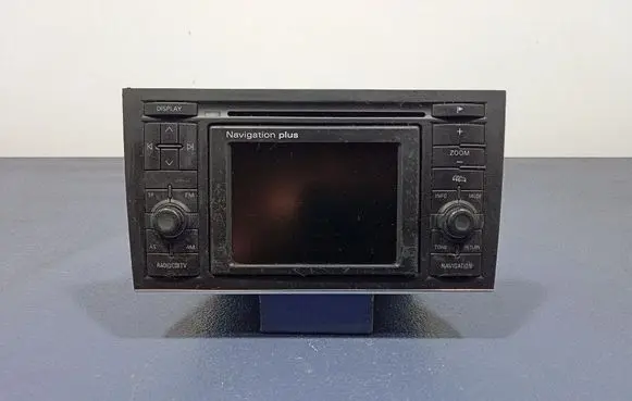 Audi A4 S4 B6 8E 8H Radio/CD/DVD/GPS head unit 8E0035192B