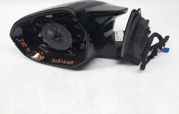 BMW 7 G70 Front door electric wing mirror