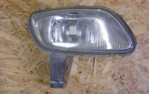 Peugeot 106 Front fog light 66918940