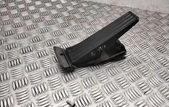 BMW X5 E70 Accelerator throttle pedal 6852644