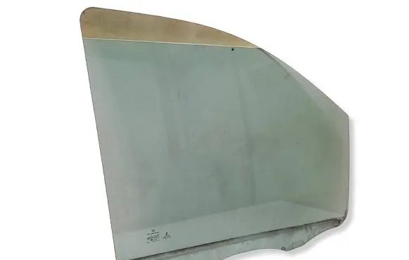 Mercedes-Benz Vito Viano W447 Front door window glass four-door 