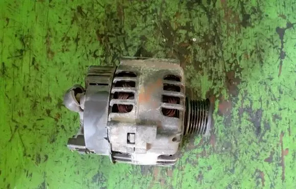 Nissan Primera Generator/alternator 8200290217