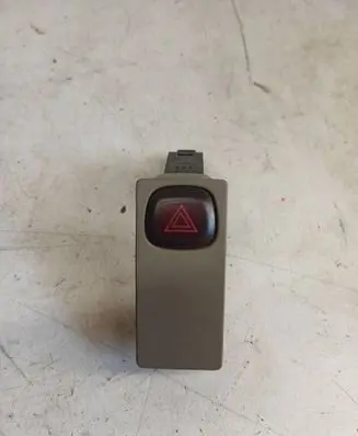 Volvo XC90 Hazard light switch 9168302 03W396