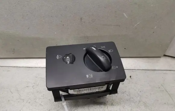 Ford Focus Light switch 7M5T13A024MA