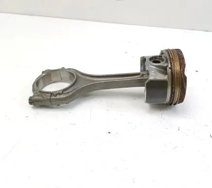 Seat Leon IV Piston with connecting rod 04EAM
