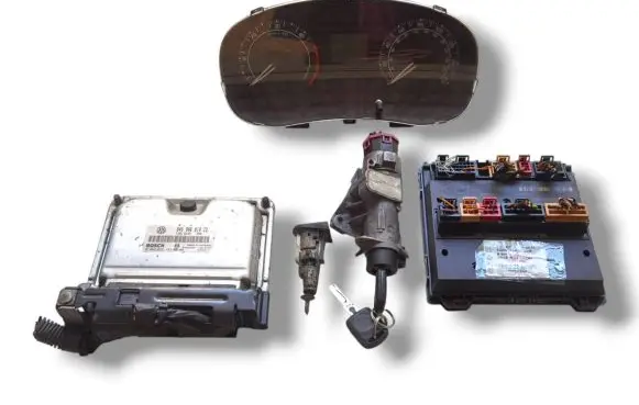 Engine ECU kit and lock set