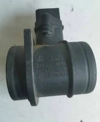 Volkswagen Golf V Mass air flow meter 038906461B 0281002531