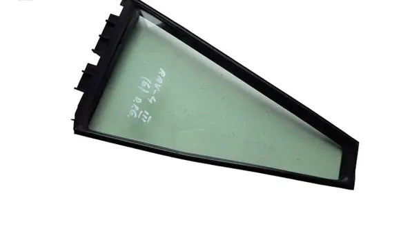Toyota RAV 4 (XA30) Rear vent window glass 6818842040