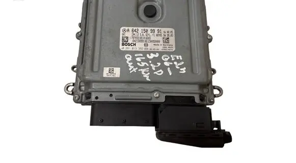 Mercedes-Benz E W211 Engine control unit/module A6421509991 1039S14072 0281013392