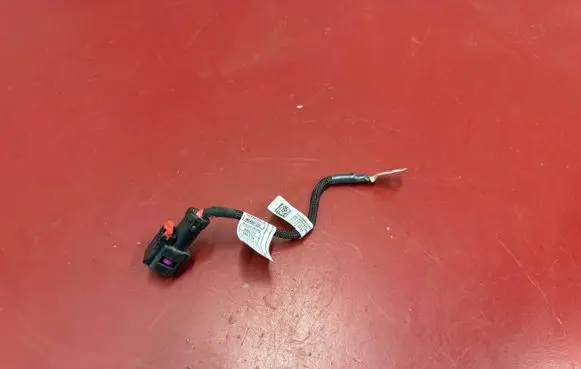 BMW X1 U11 Positive cable (battery) 8490500 8490501